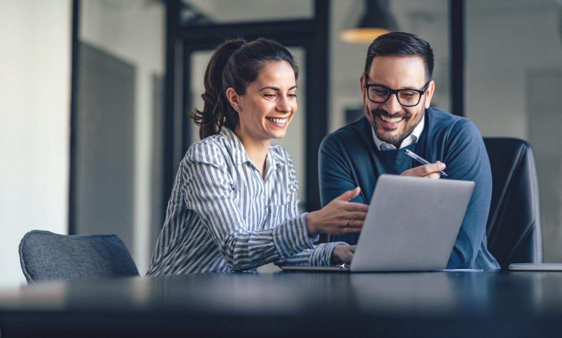 Students engaged in collaborative online learning session